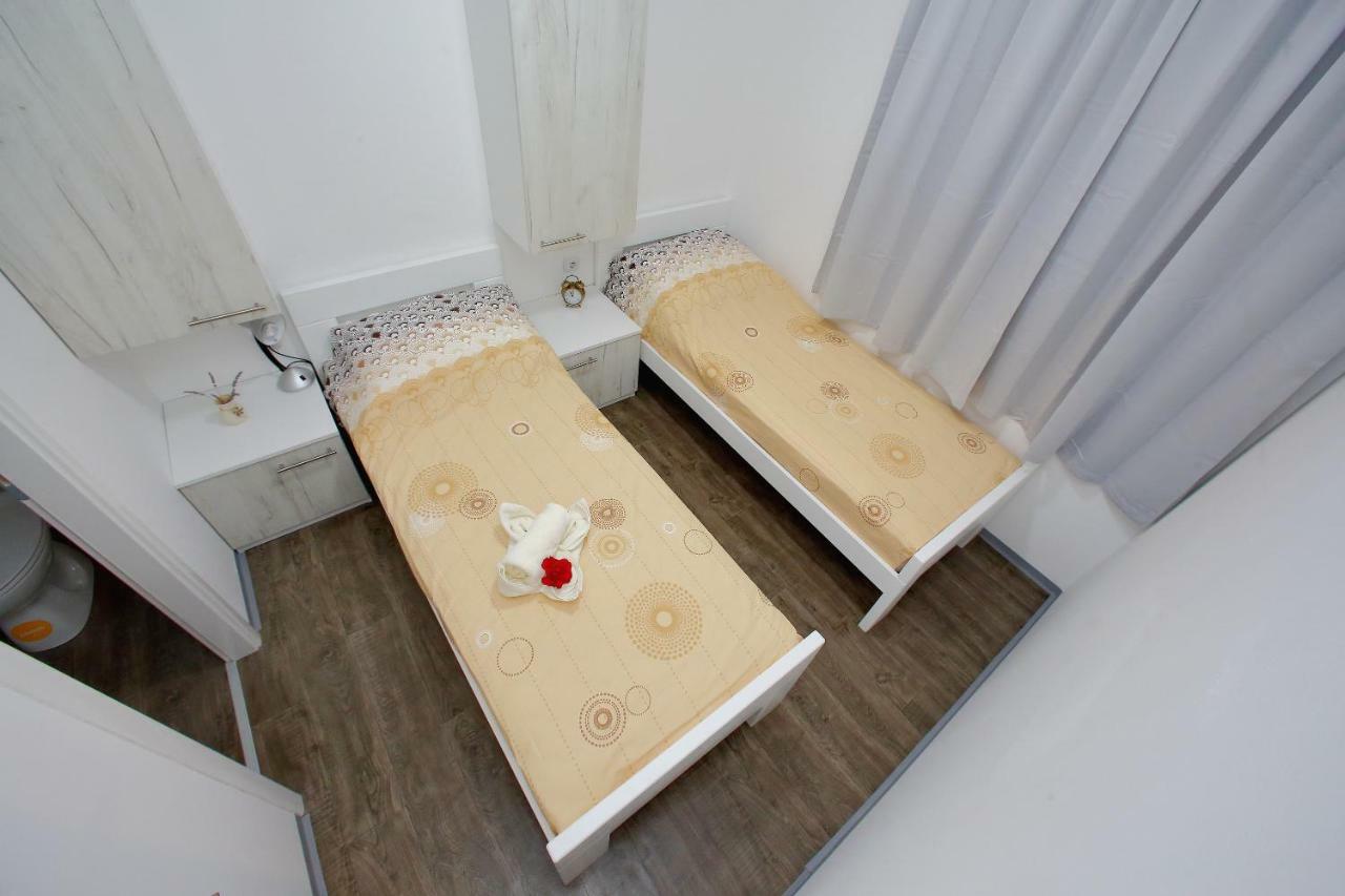 Mobile Homes Olive And Sea Bibinje Bagian luar foto