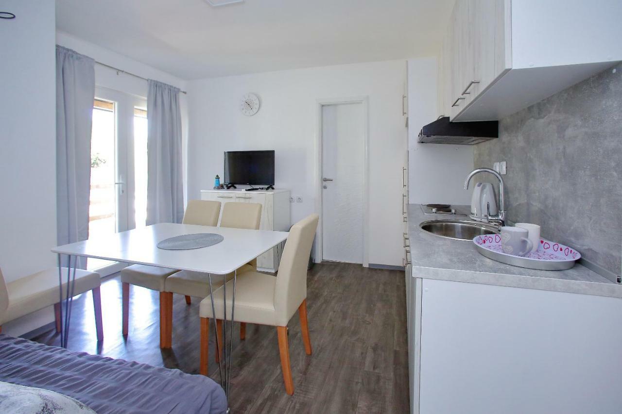 Mobile Homes Olive And Sea Bibinje Bagian luar foto